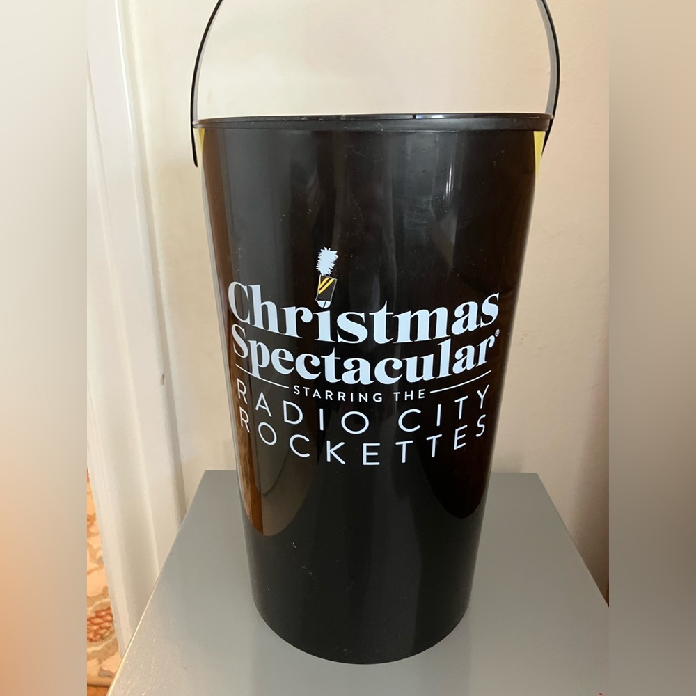 2025 Radio City Christmas Spectacular Solider Hat Popcorn Bucket Plastic w/Lid